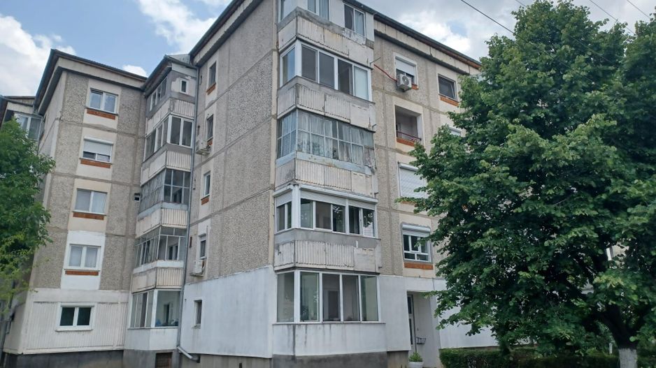 Apartament 3 camere,3 balcoane Dragos Voda. 87 500 E (neg). Comision 0 - Poză 1