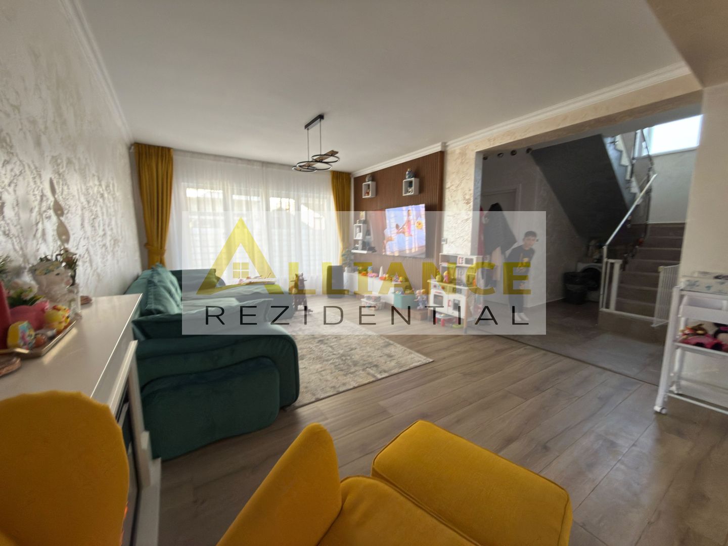 Casa P+E, 4 camere, teren generos de 621 mp – proprietate ideala - Poză 12