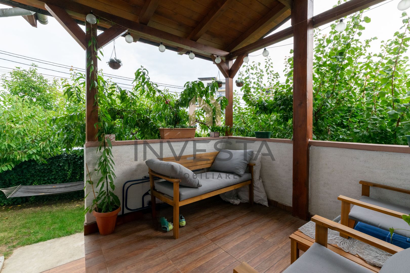 DE VANZARE CASA CU 4 CAMERE BUNA ZIUA - Poză 7