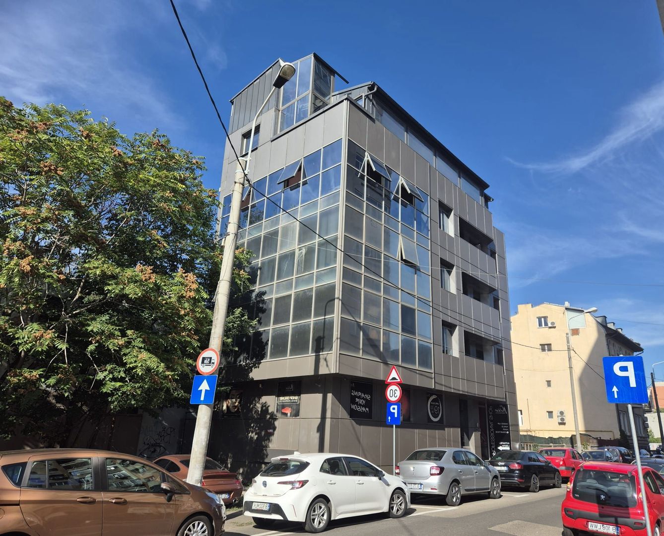 De vanzare clădire de birouri in zona Foisorul de Foc / Strada Olari - Poză 1