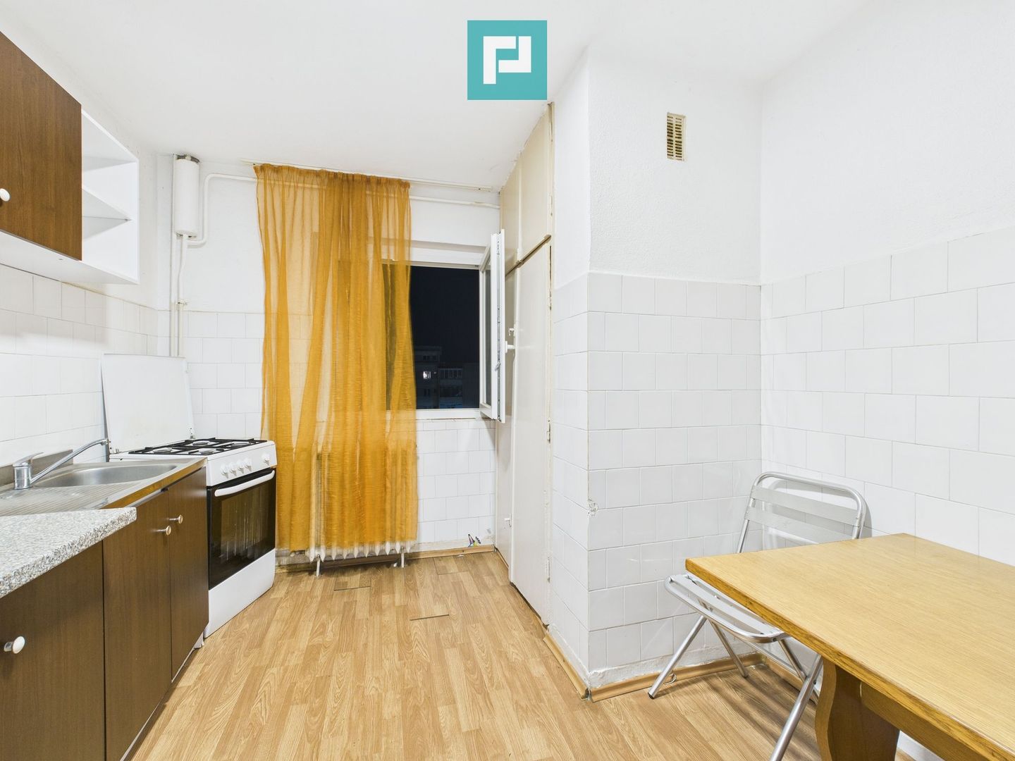 Apartament spațios cu 3 camere, decomandat - Poză 2