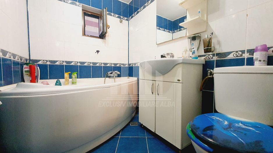 Apartament cu 4 camere de vanzare, Cetate - zona Mercur - Poză 7