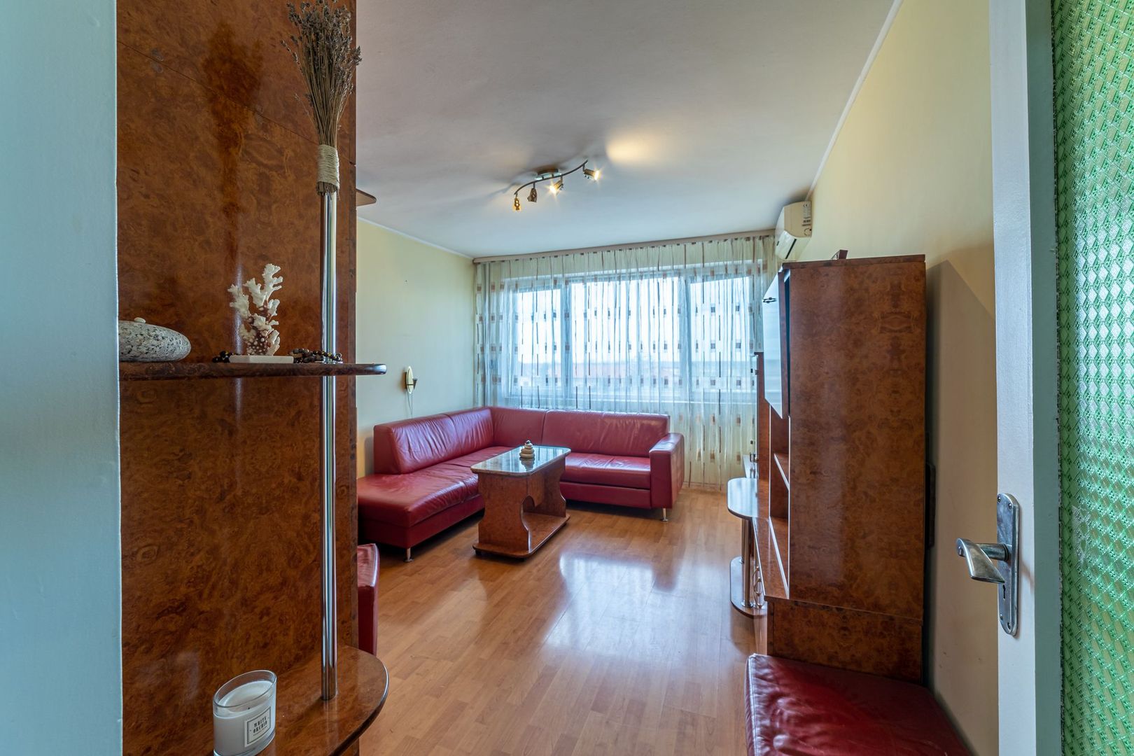 Apartament decomandat cu 2 camere zona Boul Roșu - Poză 2