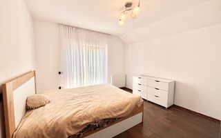 1/2 Duplex - Giroc - zona Planetelor - 4 camere | Poarta electrica - Poză 4