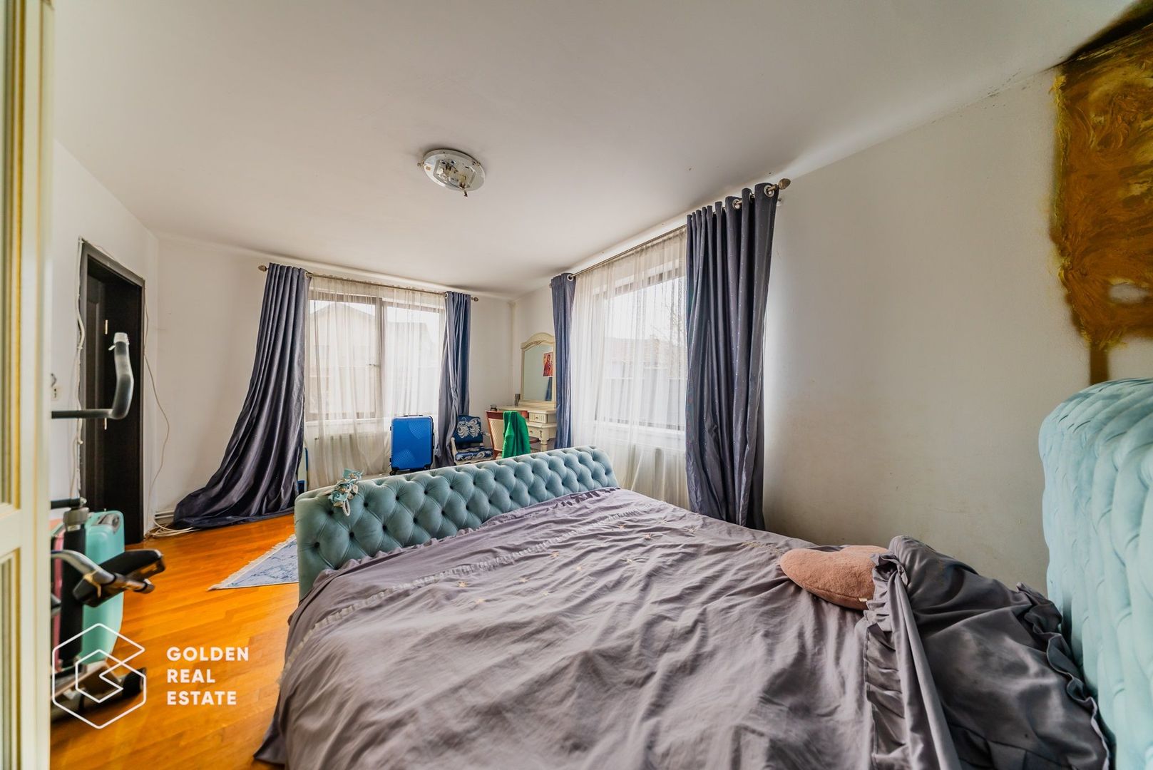 Casa spatioasa cu piscina si teren generos in Bujac - Poză 8