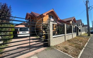 Casă de vânzare cu 4 camere în Cartierul Tineretului, Oradea - Poză 2