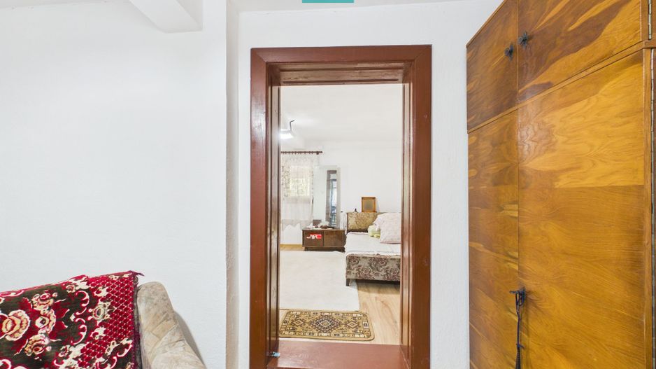 Casă cu teren 2877 mp, orașul Ineu - Poză 28