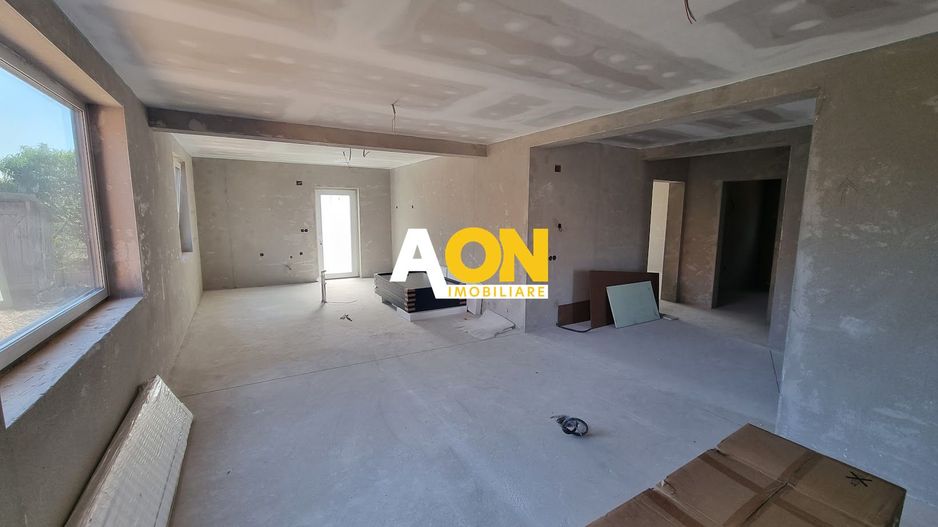 Casa individuala cu 4 camere, toate utilitatile, 500mp teren - Poză 5