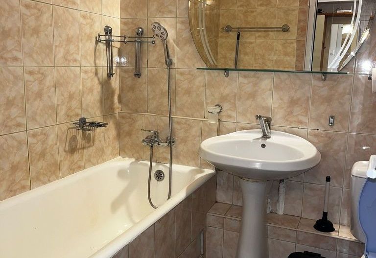Închiriez garsoniera- zona Berceni - Poză 6