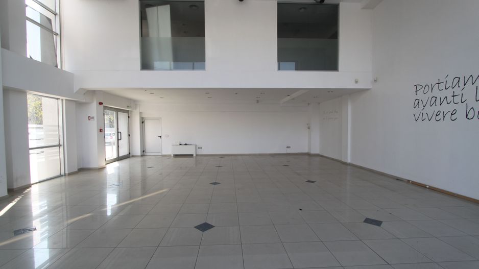 Showroom -150mp-zona de Nord - Poză 1
