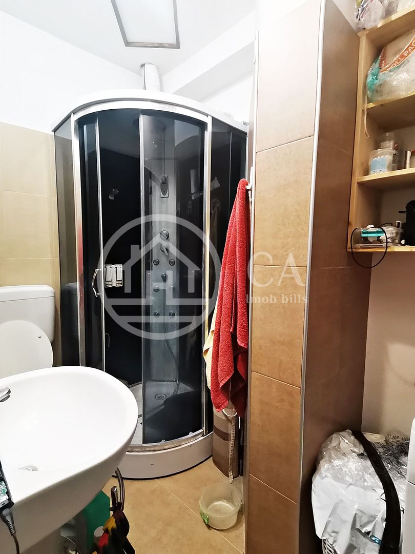 Apartament cu 3 camere la curte comuna de vanzare Ultracentral, Oradea - Poză 8