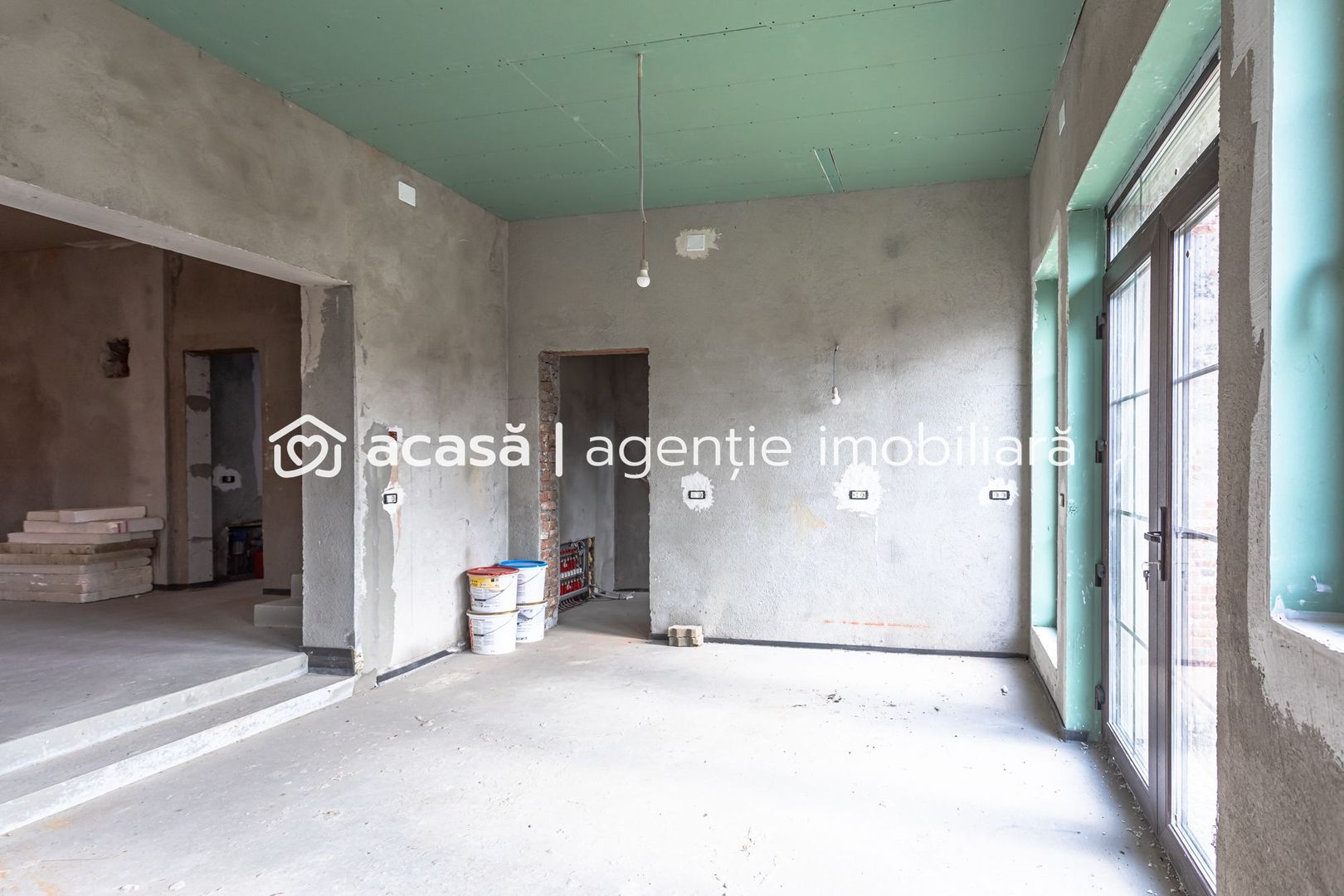 Casă / Vilă semifinisată cu destinații multiple zona centrală - Poză 11