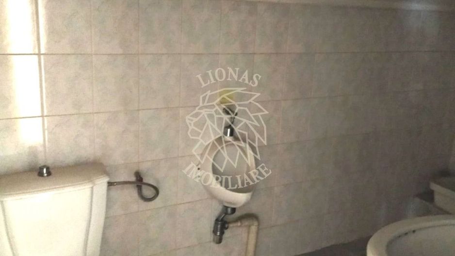 Spatiu central -ideal locuire /pensiune/cabinet/birouri- Sangeorz-Bai - Poză 11