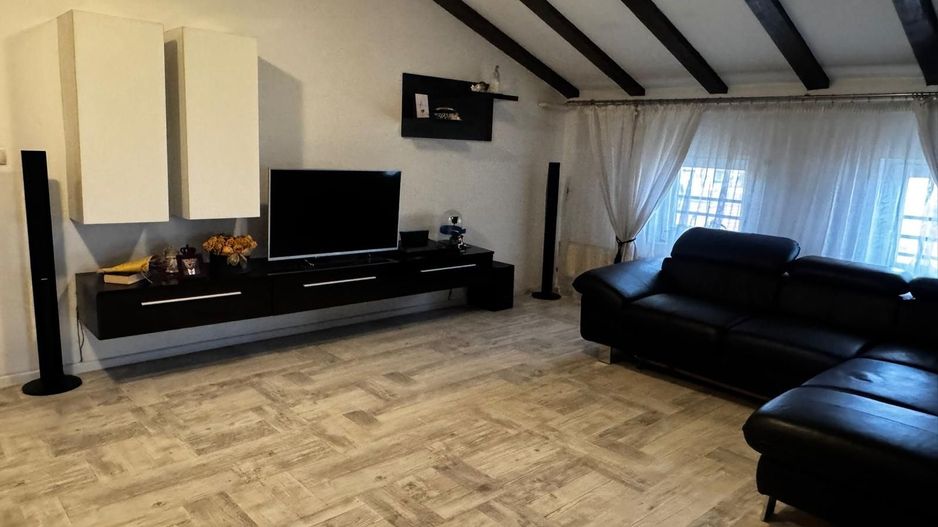 Inchiriez apartament 2 camere + dressing , langa Shopping City - Poză 2