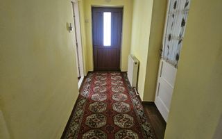 Casă  4 camere cu 2 intrări, garaj și teren 1751mp– Cobadin - Poză 10