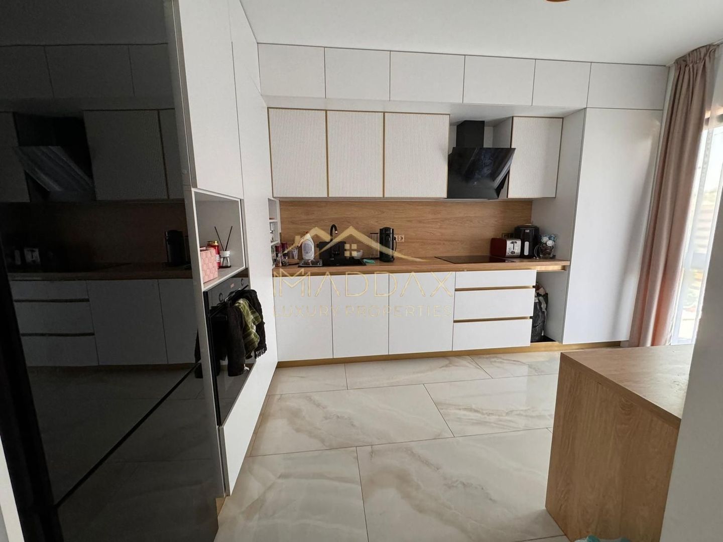 Vila moderna 6 camere // 190mp // teren 300mp / Tunari - Poză 9