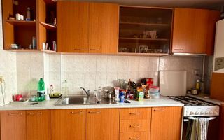 Apartament cu 3 camere  decomandate, etajul1,  zona strazii Slatina ! - Poză 8