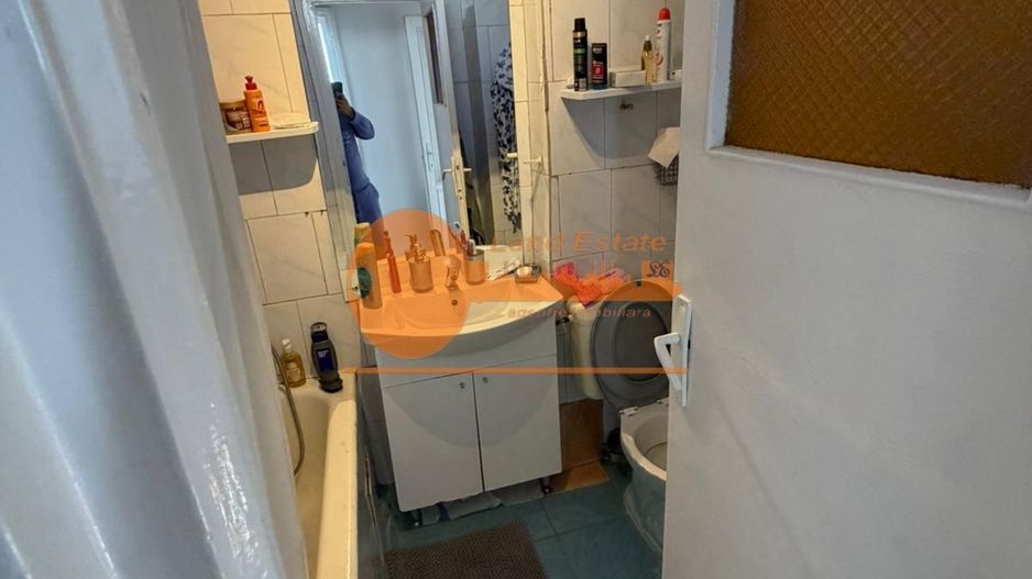 Apartament cu 3 camere in zona Giulesti - Poză 6