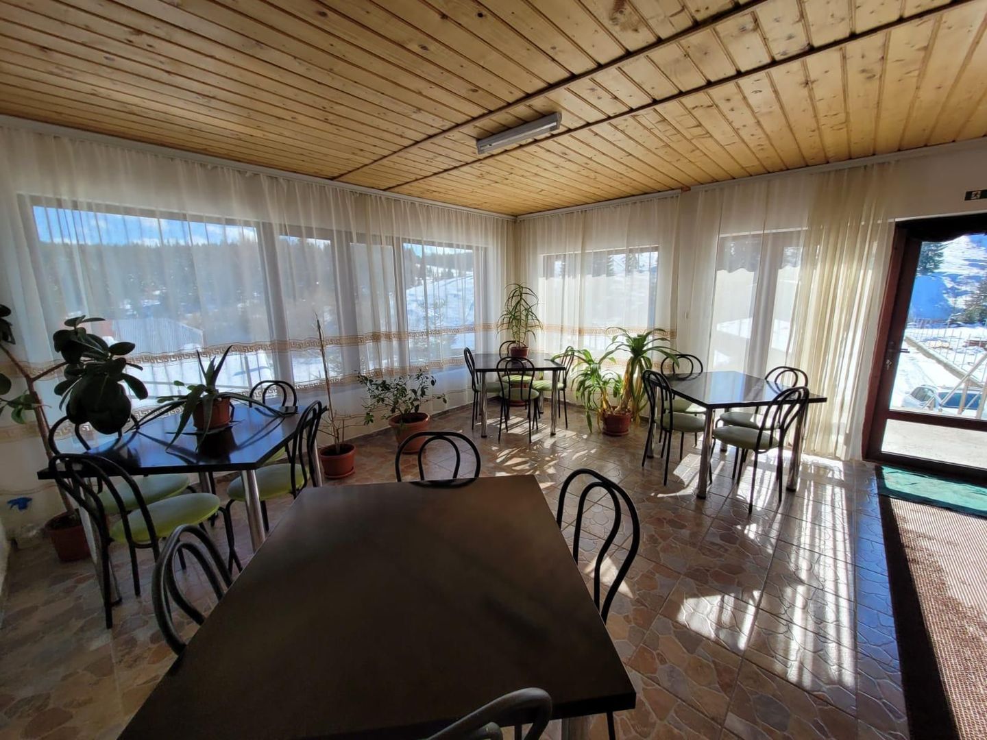 Pensiune + fermă piscicolă (sturion/caviar) | Saru Dornei/Sarisor - Poză 12