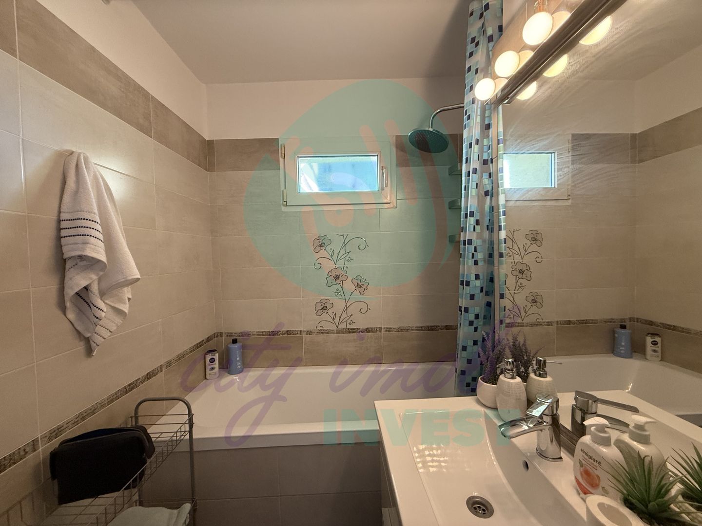 4 camere renovate, balcon generos, 4 min Metrou Obor - Poză 9