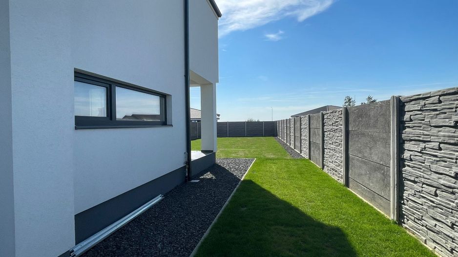 Duplex cu arhitectura deosebita - Mosnita Noua - Poză 18