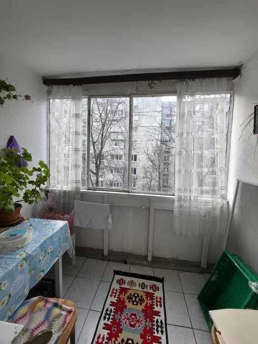 De vanzare apartament 3 camere Crangasi - Poză 4