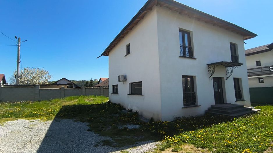Vilă P+E+Pod | 200 MP Utili | Șcheia | Drum Privat - Poză 2