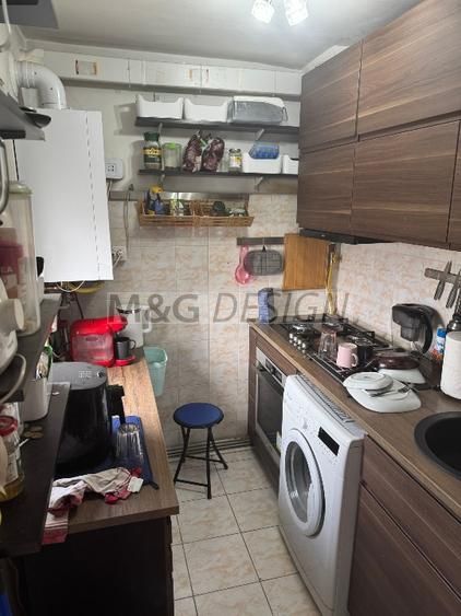 Apartament 3 camere, 31mp, etaj 4/4, bloc anvelopat, acoperis - Piata Doina - Poză 9