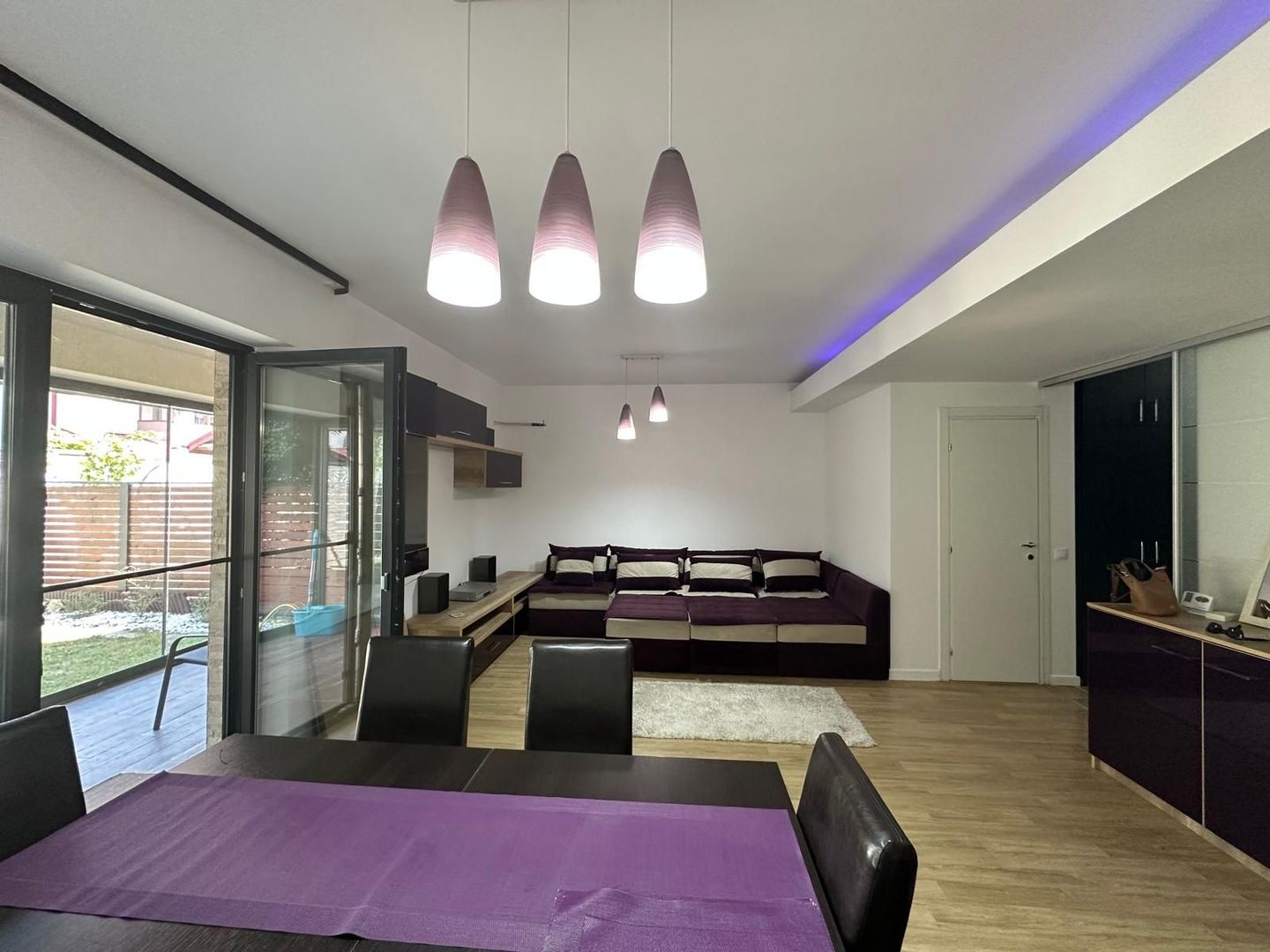 Prelungirea Ghencea – Casă spațioasă, mobilată și utilată, în complex - Poză 1