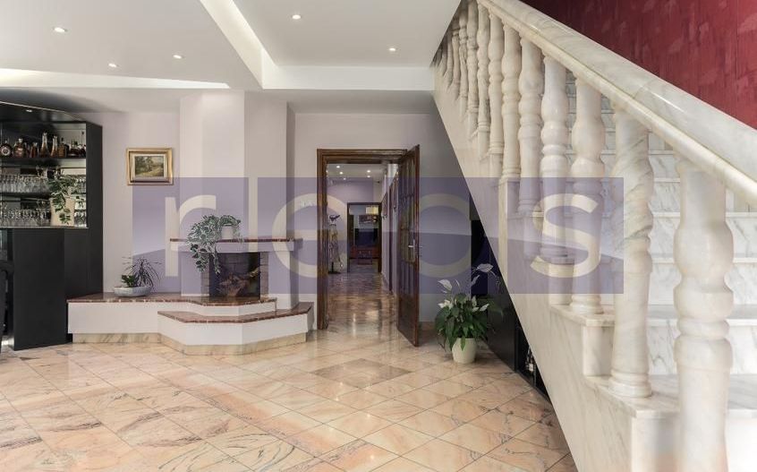 VANZARE VILA 360 MP | 300 MP CURTE | PARCUL CIRCULUI | MOBILAT-UTILAT - Poză 13