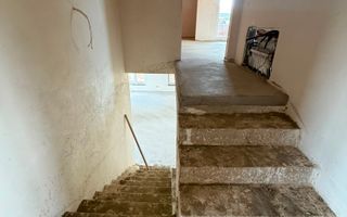 🏡 CASĂ DE VÂNZARE - Poză 7