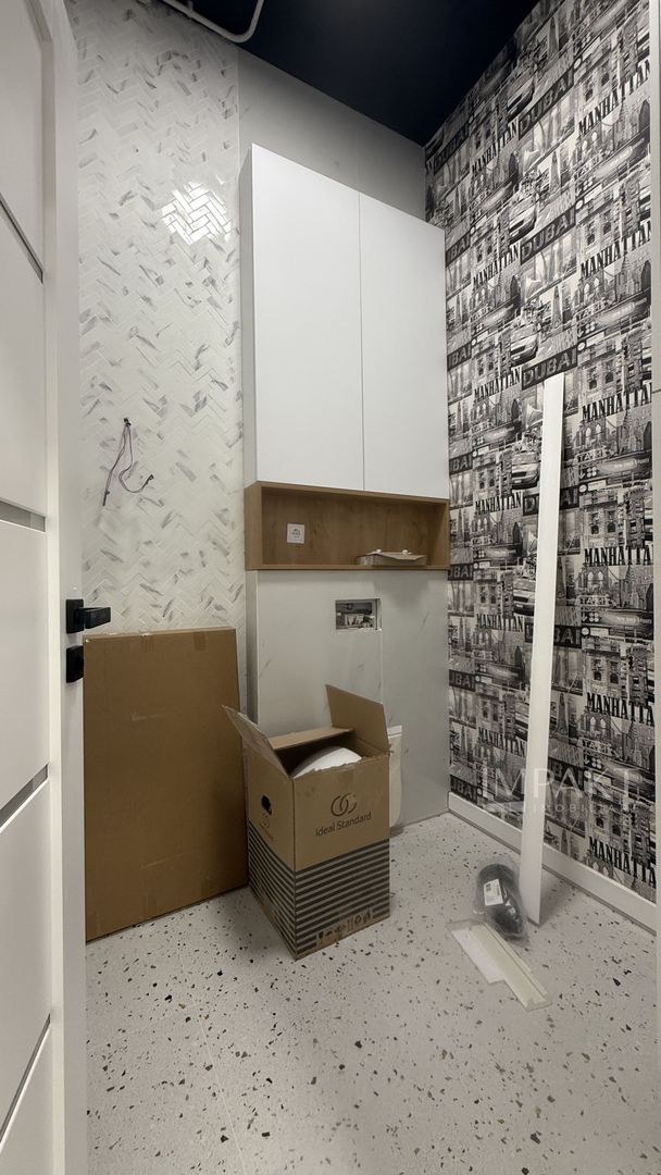 Spatiu comercial vitrat si finisat in Andrei Muresanu - Poză 9