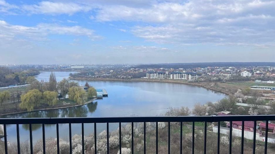 Prima inchiriere | Sisesti | 4 camere | Parcare | Vedere superba - Poză 1