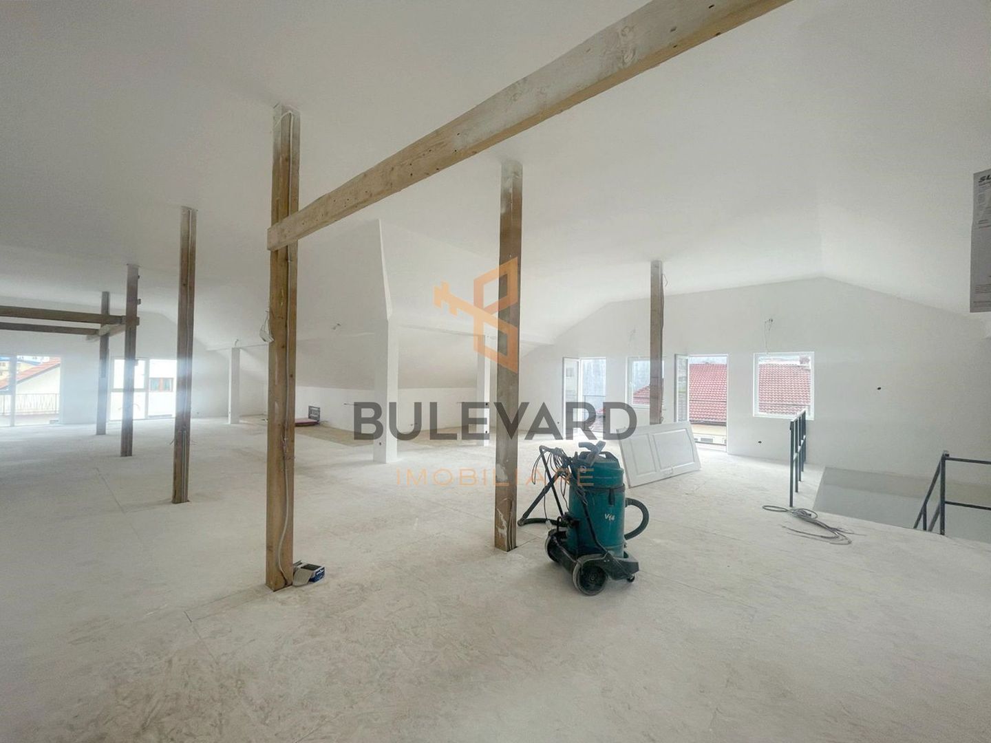 Spatiu comercial 265 mp finisat + 6 parcari, zona accesibila! - Poză 1