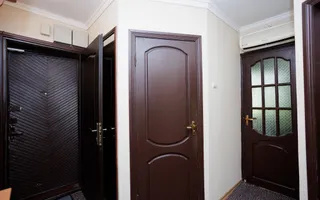Vânzare apartament, 2 camere, strada Traian , Botanica - Poză 11