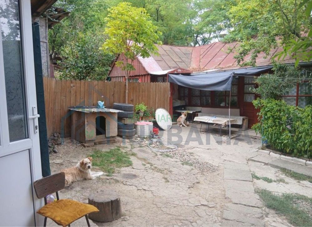 Teren intravilan 1.450 mp cu casă bătrânească și anexă în Podu Iloaiei, Iași - Poză 2