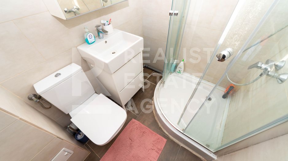 Vânzare, apartament cu 3 camere în zona Lujerului - Poză 10