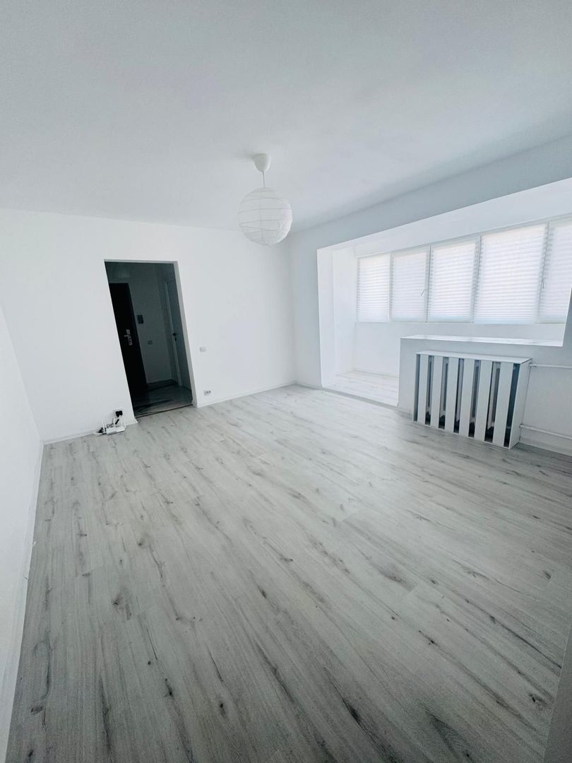 Vanzare apartament luminos de 3 camere, 2 balcoane in Titan-L. Rebreanu-RENOVAT - Poză 11
