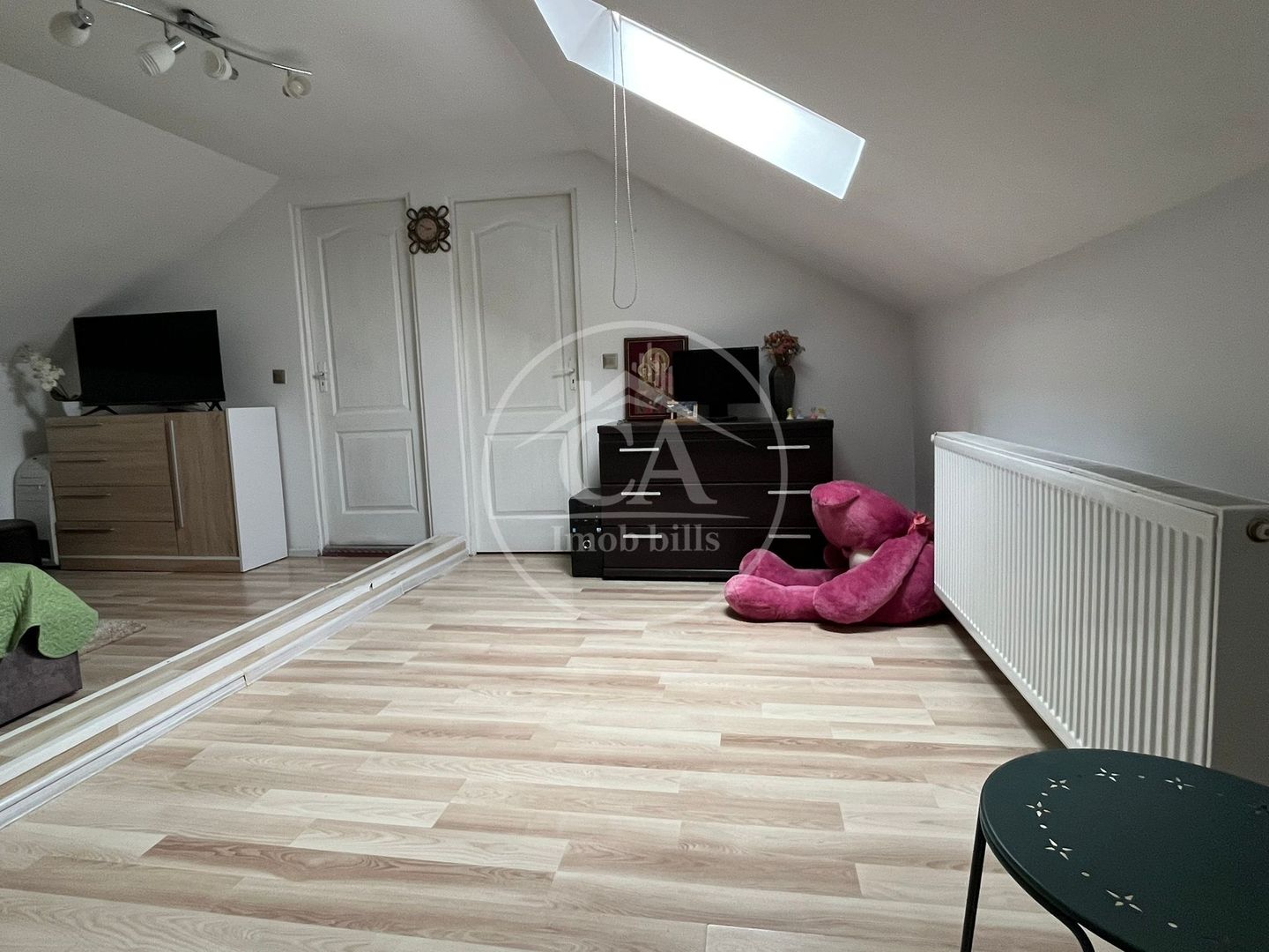 Casă de vânzare tip duplex cu 4 camere în Nojorid, Oradea. - Poză 10