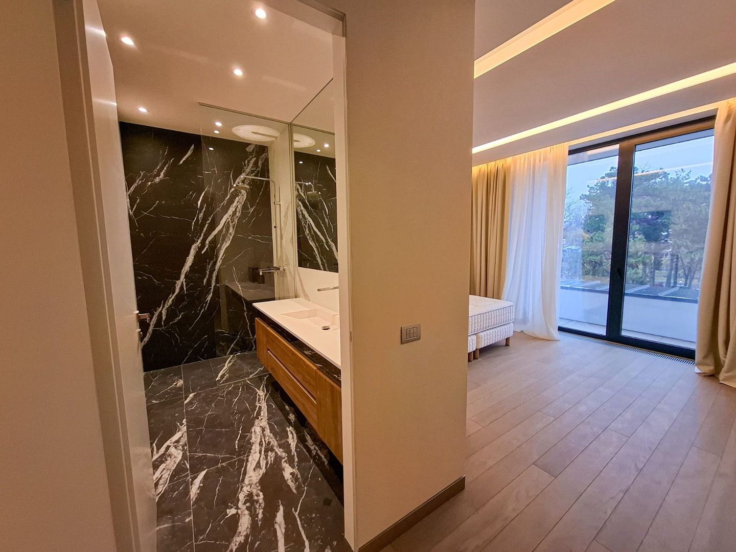 Apartament unic 4 Camere | Zona Aviatorilor - Poză 8