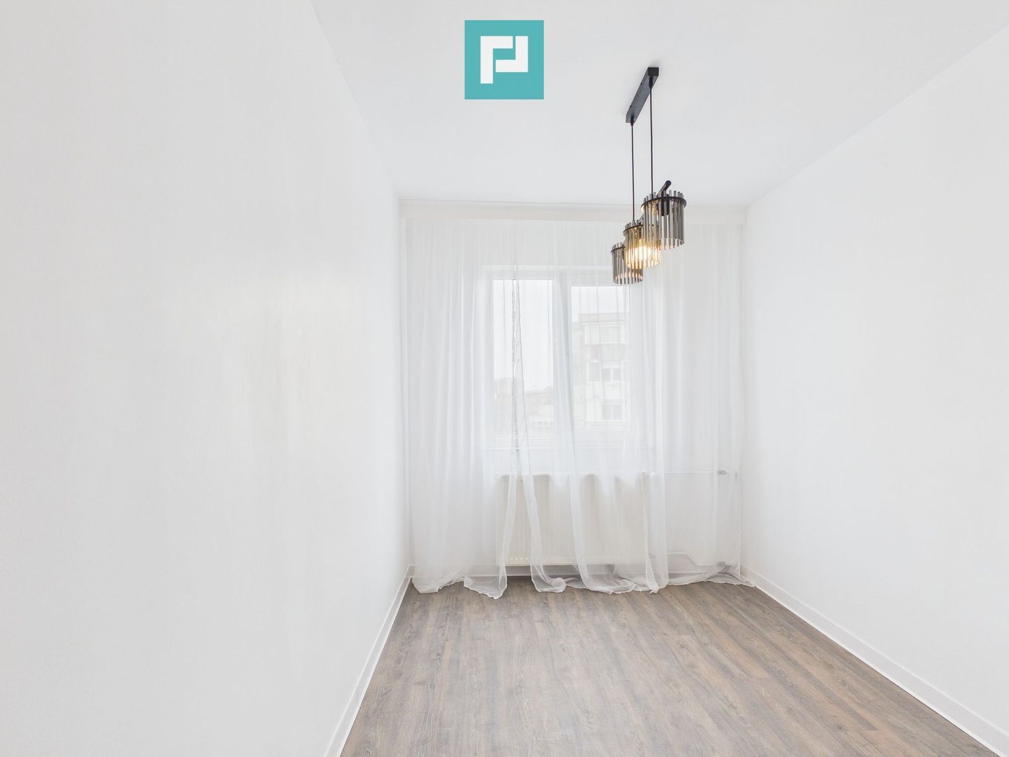 Apartament cu 4 camere în zona Ared Kaufland - Poză 3