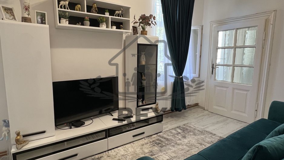 Apartament 2 camere Ultracentral etaj 1,Str. Tribunei - Poză 1