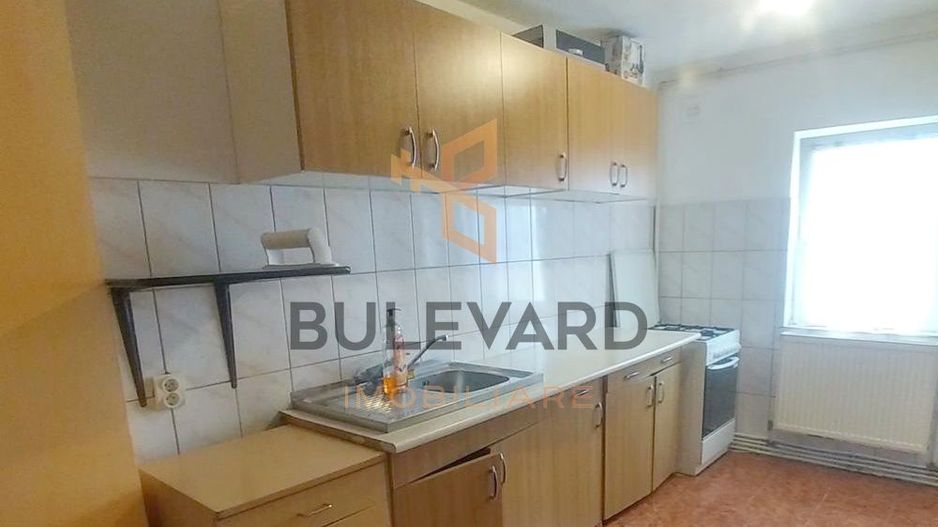 Ap 3 camere decomandate, semicentral, zona verede si linistita - Poză 11