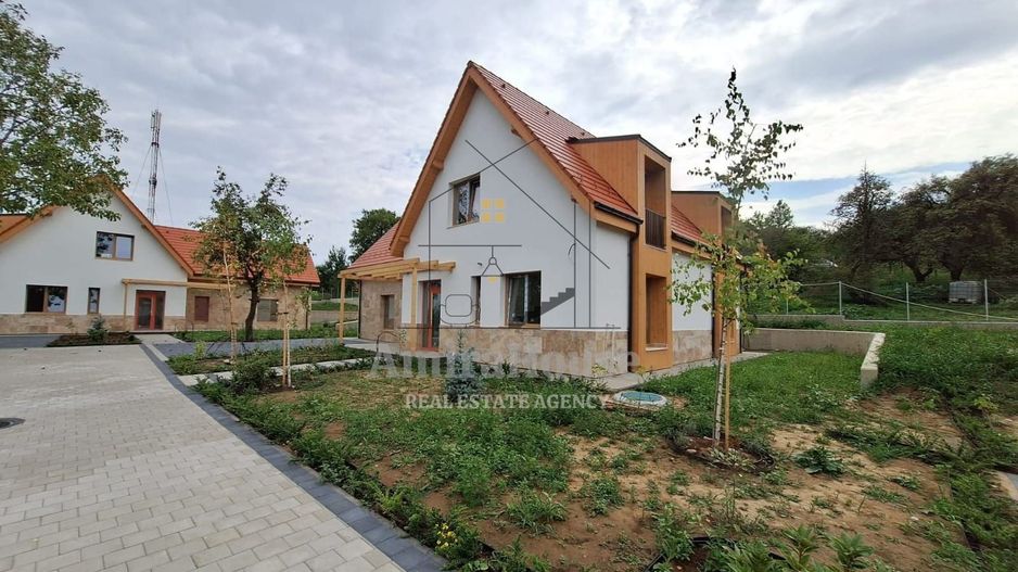 0% COMISION 3 Case individuale,  199 mp utili,  teren 533 mp, sat Gheorgheni - Poză 8