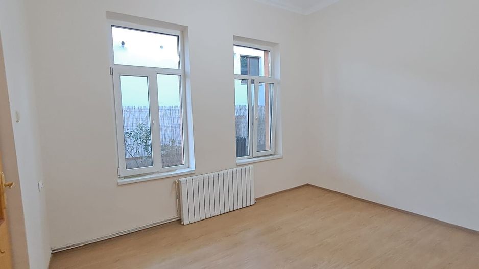 Dimitrie Cantemir, metrou Tineretului la 350 m, casa 2 camere + curte - Poză 3