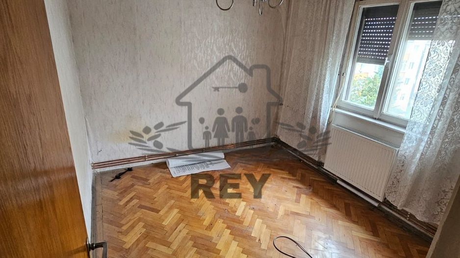 Ap 2 camere semidecomandat zona Bd. Mihai Viteazu/DE RENOVAT - Poză 4