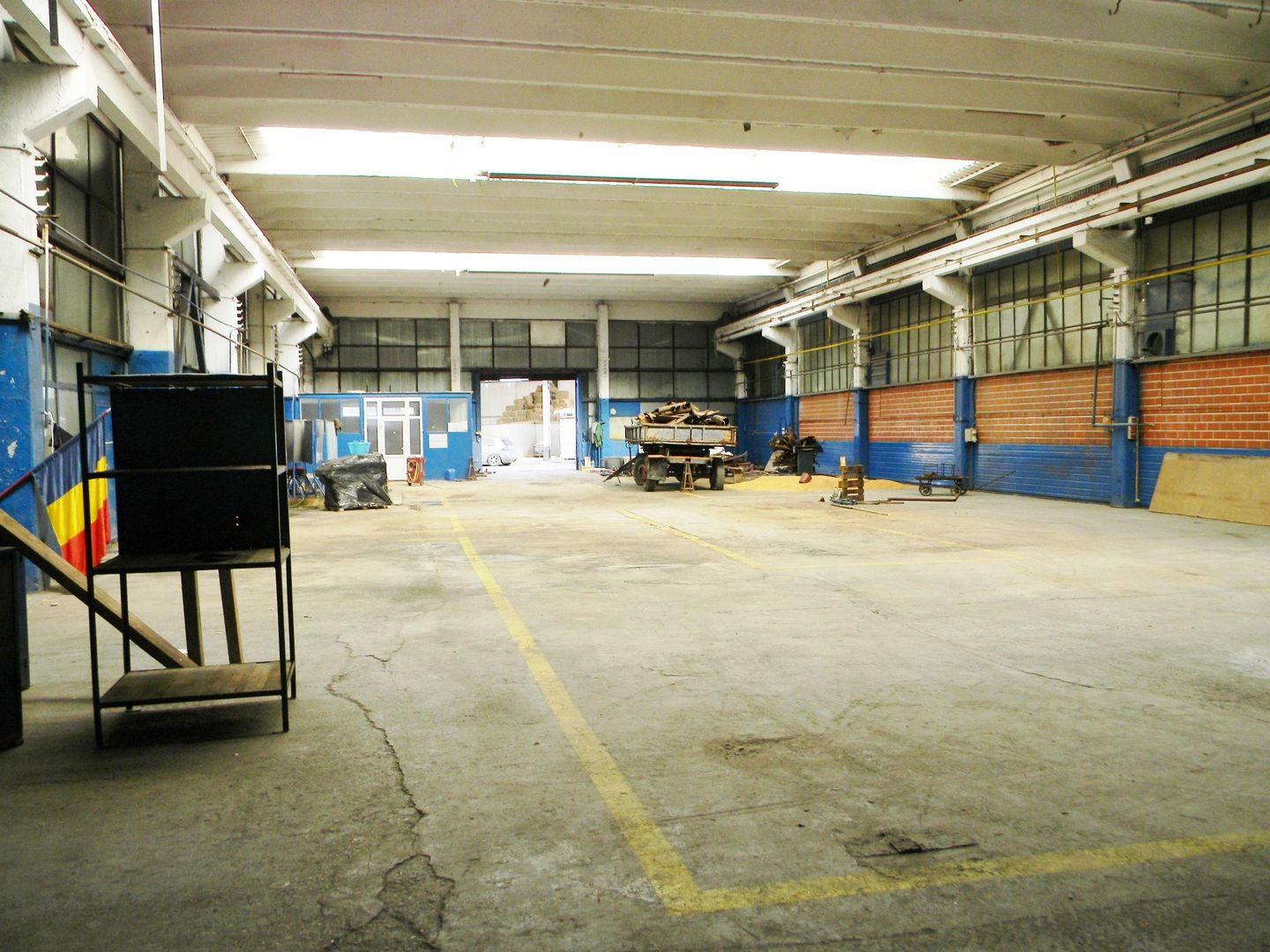 Hala industriala in zona Tractorul - Poză 2