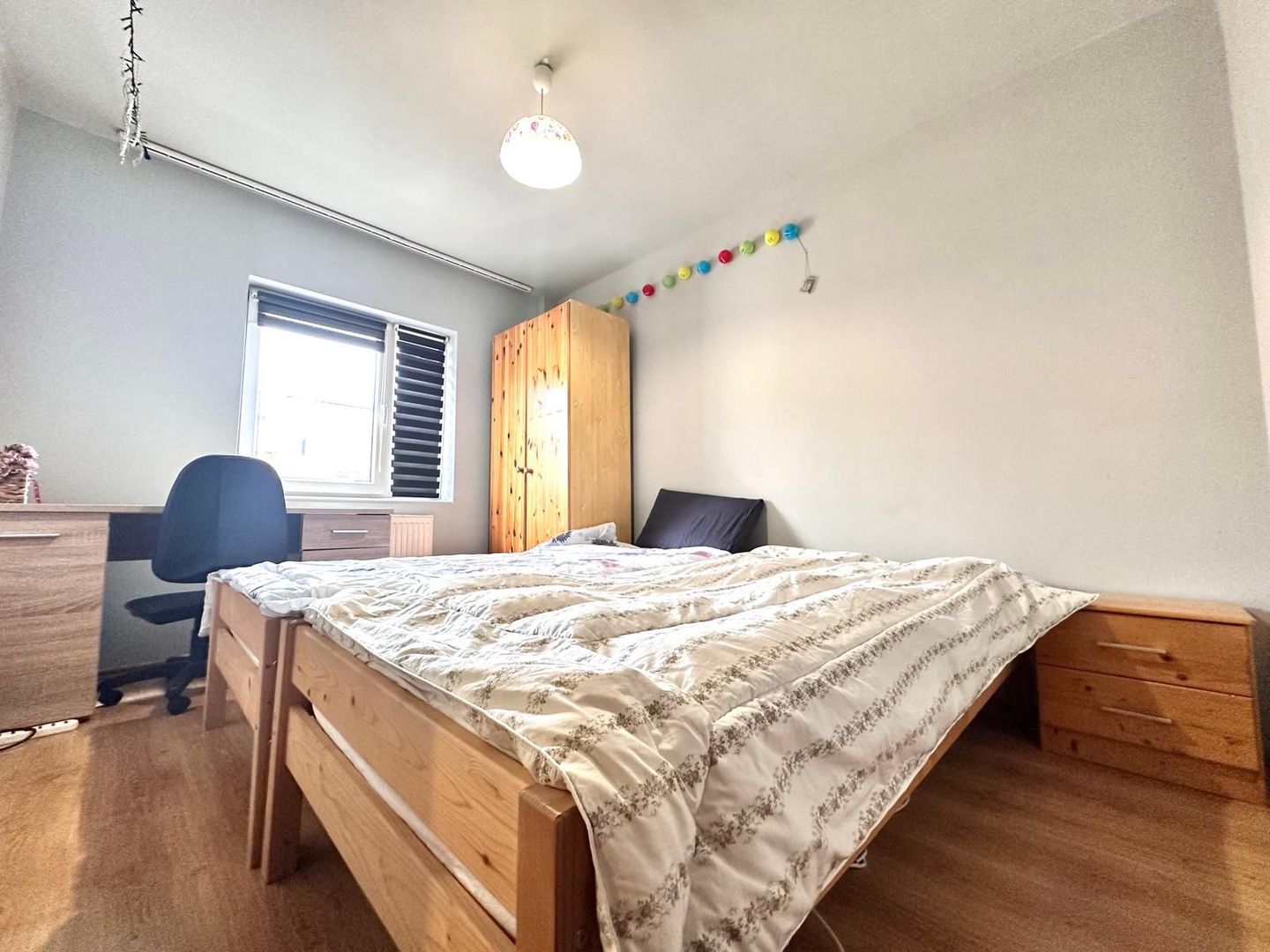 Apartament spatios 4 camere + parcare, pretabil ptr ERASMUS - Poză 8
