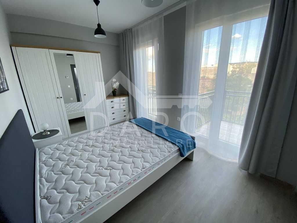 Inchiriez apartament modern 2 dormitoare+living, bloc nou centru - Poză 2