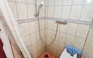 🏡 Casă spațioasă cu 9 camere în Strejnicu – pentru locuință, birouri - Poză 15